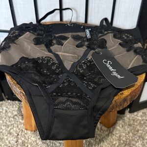 NEW Black and Tan Lace Panty Garter Strap Medium